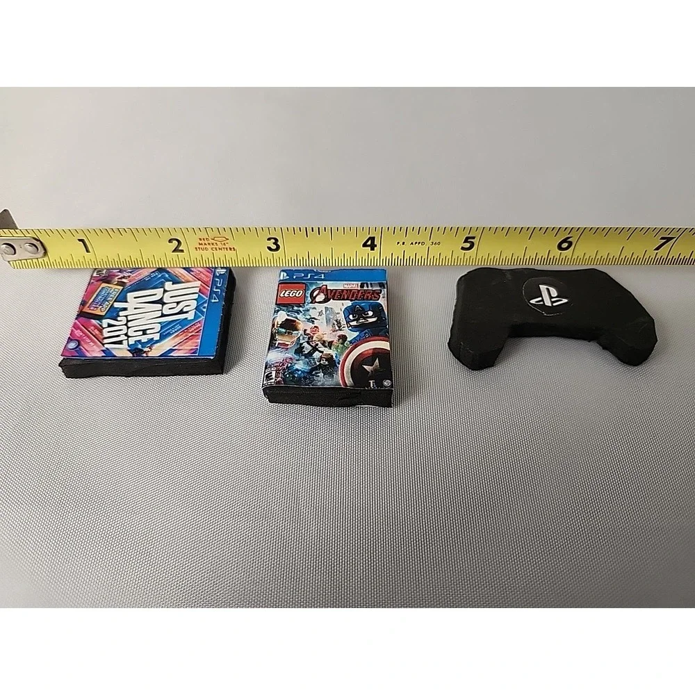 Lot 5 Miniatures Toys PlayStation Controller PS4 Games Lego Avengers, Just Dance